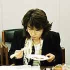 主婦、 渡辺満喜子