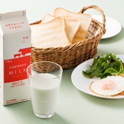 牛乳 北海道根釧地区 MILK(ミルク)