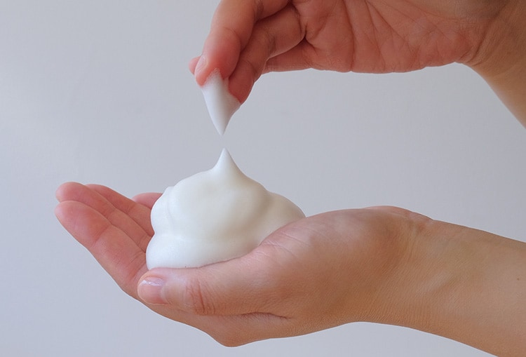 �N���A�Ȕ���