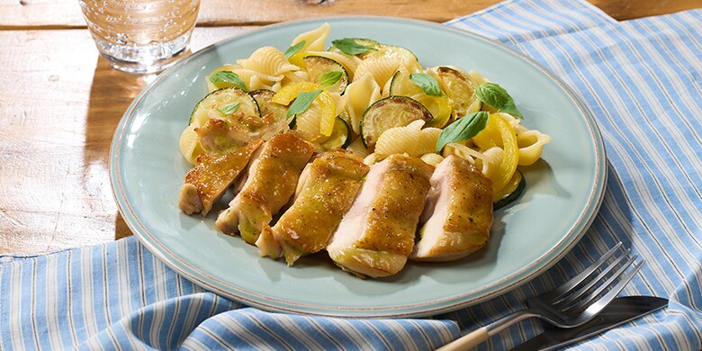 Kit2人前/鶏肉とコンキリエ、夏野菜の洋風仕立て