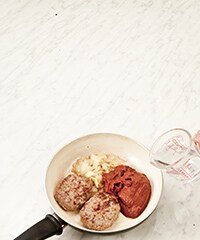 Kit2人前 洋食屋さん風デミ煮込みハンバーグ 有機野菜 通販 ｏｉｓｉｘ おいしっくす