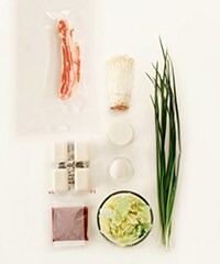 すんどぅぶさん専用 Amazon.co.jp: S&B 菜館 スンドゥブチゲの素 辛口 300g×5個 : 食品