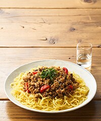 Boichi『ユミンにご飯を食べさせたい』『スペースシェフ シーサー』2冊セット スペースシェフシーザー」（Boichi）のシーザー風高麗人参