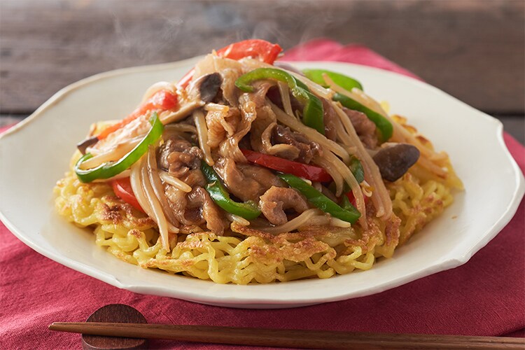 麺Kit]五十嵐シェフ特製チンジャオ焼きそば|有機野菜 通販 Oisix