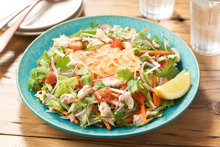 Kit]ヌクチャム香る彩りエスニックサラダ|有機野菜 通販 Oisix