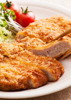 トースターでサクサク 身厚でビッグなとんかつ