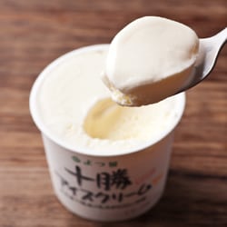これは必食!よつ葉アイス