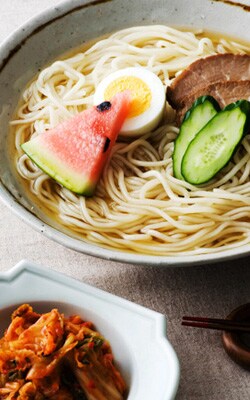 キムチ屋の造る生冷麺(キムチ付)