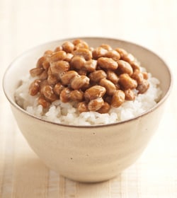 創業55年、九州の老舗納豆メーカーがこだわり抜いた納豆