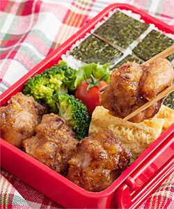 やわらかい越前白山鶏を使ったジューシー唐揚げ