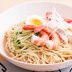 胡麻ダレ冷やし中華