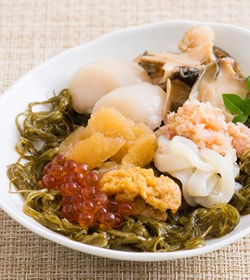 どんぶりで食べたい八鮮漬