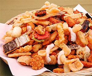 通常4,500円〜5,000円もする高級おかきが、ちょっと割れたり欠けたりしているだけで、なんと1,000円以上もお買い得!「浪花あられ お好み自慢」。