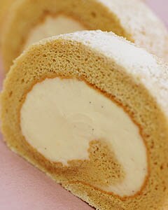 たっぷり入ったマスカルポーネクリーム。けっしてくどさはなく、さらりと溶けるような優しい甘さに仕上がっています。