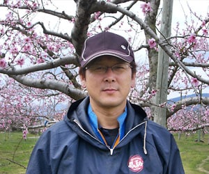 生産者の高橋正敏さん。