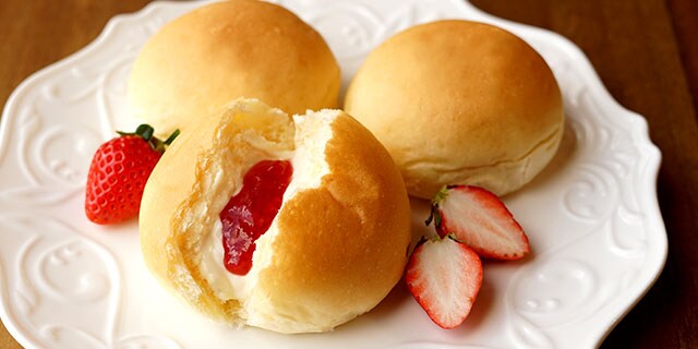 あまおう入り！華やかくりーむパンアソート コンテンツ2