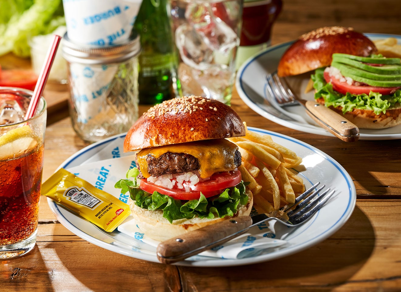 限定肉増し 手作りチーズバーガーセット The Great Burger 公式通販 Oisixおうちレストラン おいしい名店の看板メニューをお取り寄せ ギフトにもおすすめ