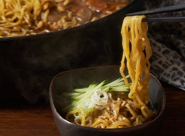 秘伝の甘辛タレ!特製ラムすき鍋セット|銀座ラムしゃぶ金の目 秘伝の甘辛タレ!特製ラムすき鍋セット|銀座ラムしゃぶ金の目