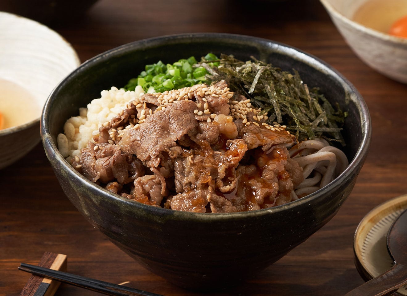肉増し 和牛肉そばセット 和牛肉そば ごん 公式通販 Oisixおうちレストラン おいしい名店の看板メニューをお取り寄せ ギフトにもおすすめ