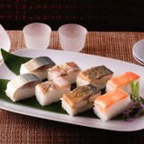 福井の料亭「萬谷」4種の押し寿司セット