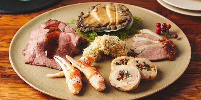 ♡和和和♡様　追熟梅3キロ　大玉ミックス 和洋折衷三段重「上慶梅 豊」 ｜ おせちの通販ならOisix