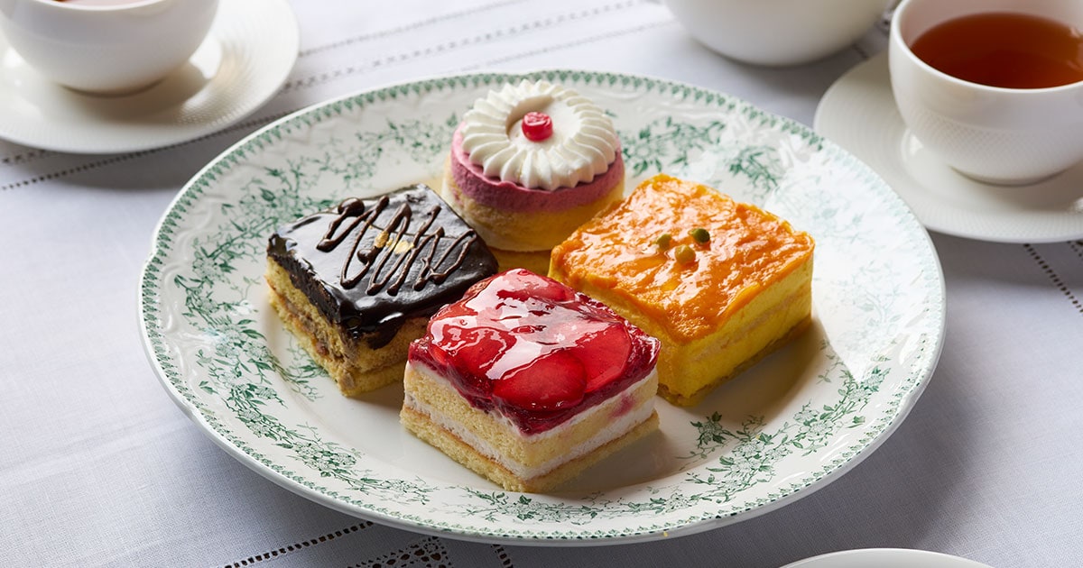 カラフル4種のアソートケーキ ｜ おせちの通販ならOisix（おいしっくす）