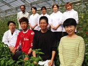 ���q ���I����                                   