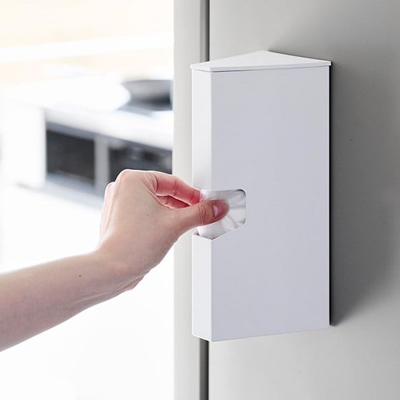 �A�C���b�v���҂�����Itower �}�O�l�b�g�t���P�[�X