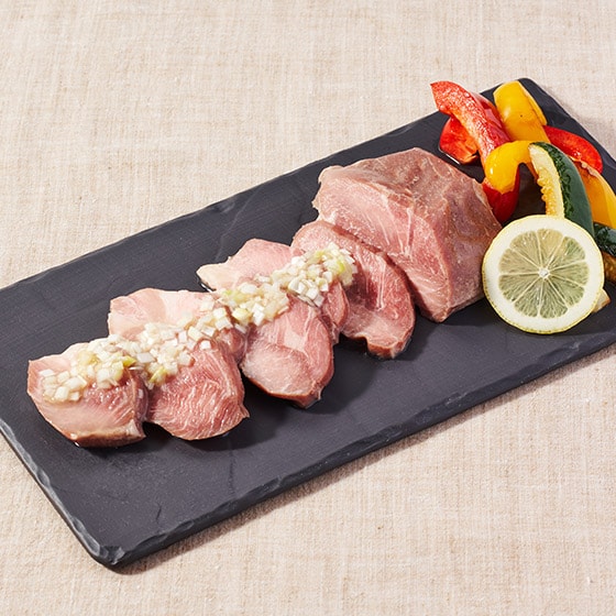 合計７２４０円。オルロブロースト ポークとチーズ、ベーコン挟み　BBQソース セット ロティ・オルロフ ベーコンとチーズを挟んだ豚肉のロースト 未加熱ブロック