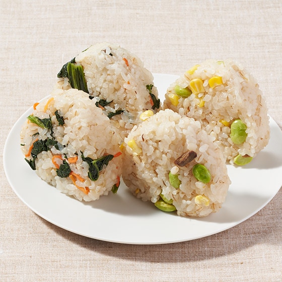 はだか麦入り出汁おにぎり4個(小松菜と鯵/枝豆と鯖)|有機野菜