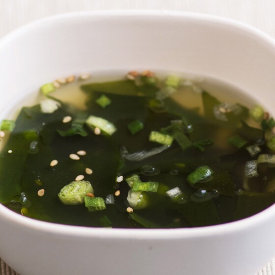 鳴門若布がたっぷりわかめスープ 5食入 有機野菜 通販 ｏｉｓｉｘ おいしっくす