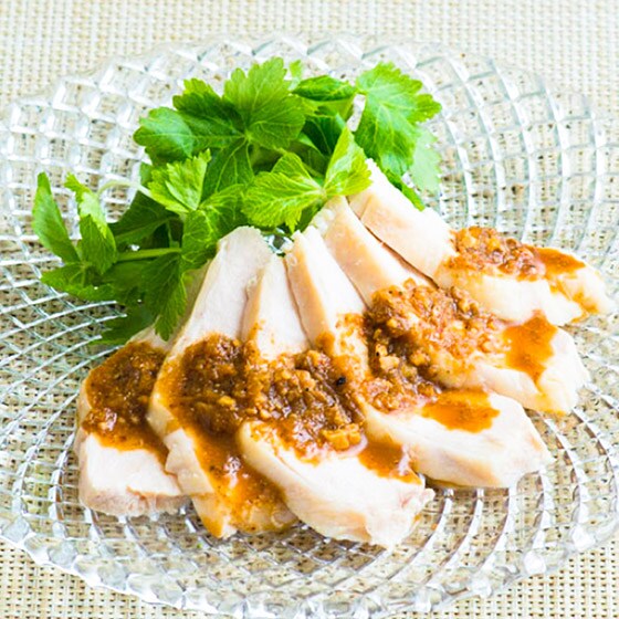 とりむね 本場の辛さ よだれ鶏（ムネ肉）|有機野菜 通販 Oisix(おいしっくす)