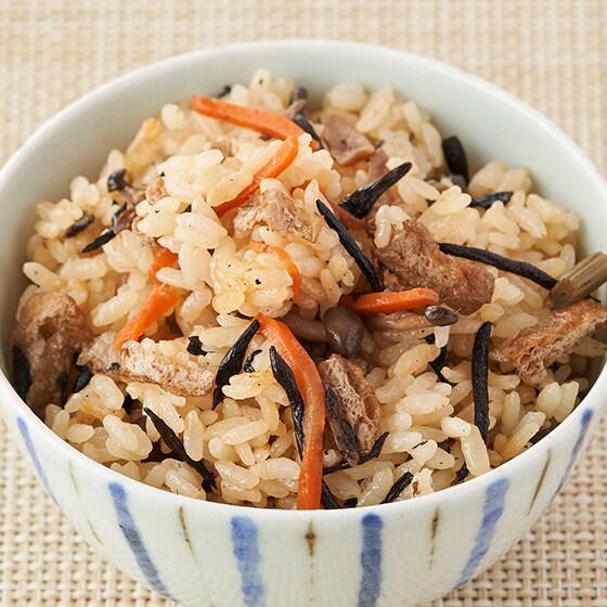 化学調味料不使用 国産ひじき山菜混ぜご飯の素2合分 有機野菜 通販 ｏｉｓｉｘ おいしっくす