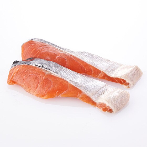 北海道礼文島で水揚げ 昔ながらの若鮭の塩鮭 2切れ 有機野菜 通販 ｏｉｓｉｘ おいしっくす