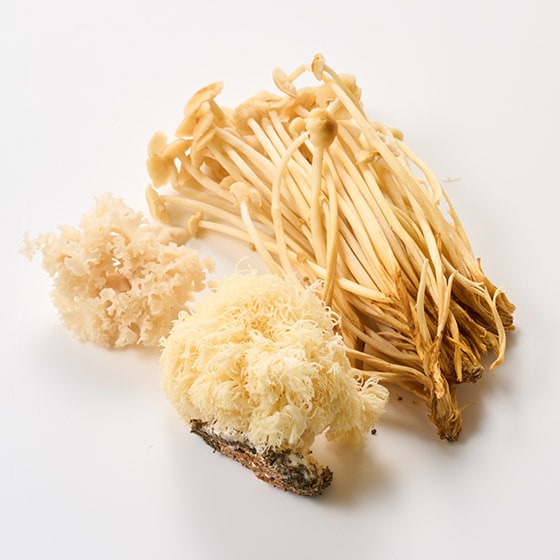 予約】スープや炒め物に！3種のきのこセット|有機野菜 通販 Oisix