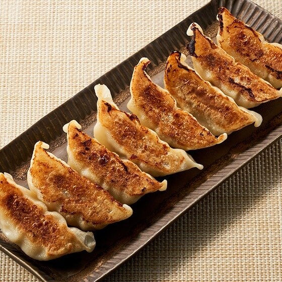 もっちり 北海道産小麦と国産野菜のほおばり餃子 有機野菜 通販 ｏｉｓｉｘ おいしっくす