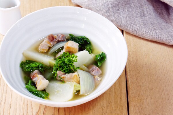 Kale ケール おいしく食べてキレイをサポート ｏｉｓｉｘ おいしっくす